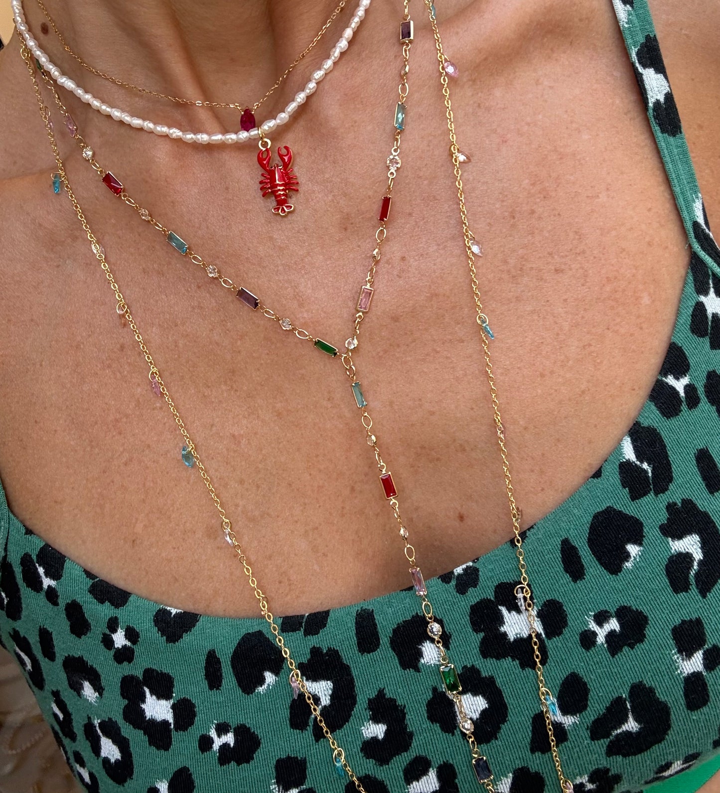 colored going down necklace