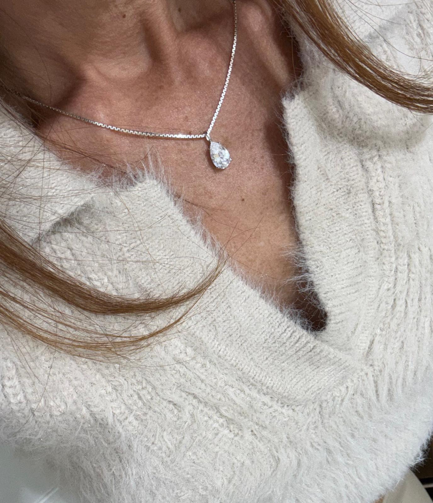 Teardrop necklace