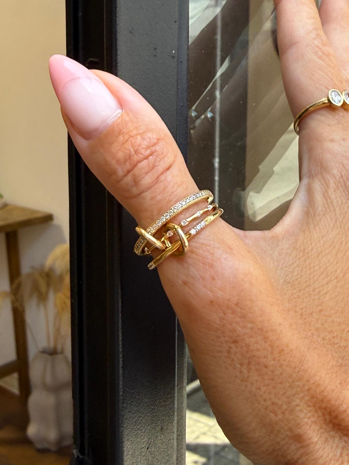 Connected ring