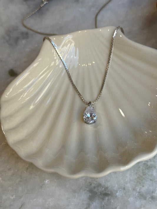 Teardrop necklace