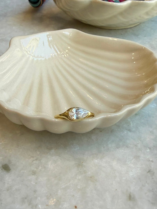 Lying down drop ring
